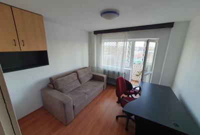 PROPRIETAR vand apartament decomandat 4 camere, 2 bai, 2 balcoane. - 8