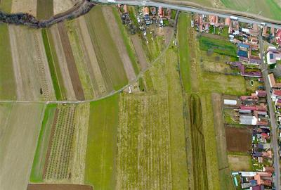 Teren intravilan de 14527 mp, în Aușeu