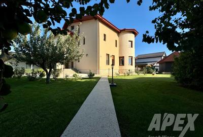 Vila 5 camere | Piscina acoperita | Teren 2200mp | Domnesti - 1