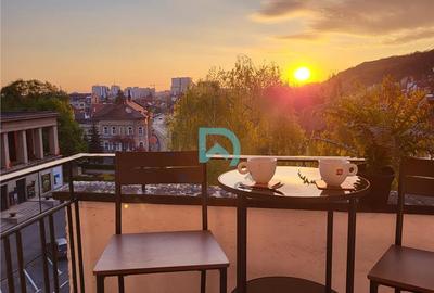 Apartament cu 2 camere semidecomandat, mobilat în Ultracentral