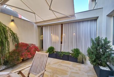 Vila deosebita  la un pas de mare mobilata si utilata - 24