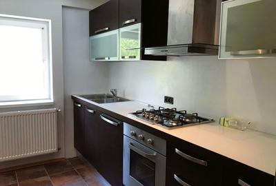 Apartament cu 2 camere decomandat, mobilat în Aviației