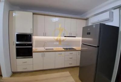 Apartament cu 2 camere semidecomandat, mobilat în Take Ionescu