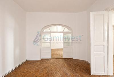 Apartament cu 3 camere de vanzare, Oradea, zona ultracentrala, aproape de teatru - 3