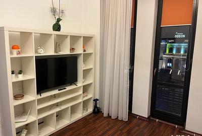 Apartament cu 2 camere semidecomandat în Universitate