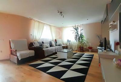 Casa 6 camere de vanzare in Floresti - 2