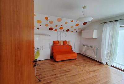 Casa individuala - 6 camere - locatie excelenta - 220 mp utili - garaj - 13