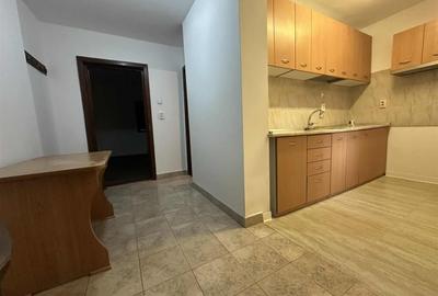 Garsonieră decomandată în Aradului