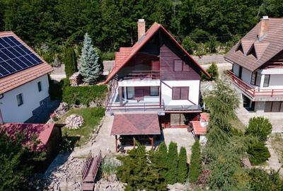 Vilă cu 6 camere, teren de 1000mp, într-un resort montan privat - 18