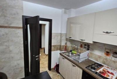 Etaj 1, decomandat 3 camere, bloc din 1982 zona  Tg Cucului - 2