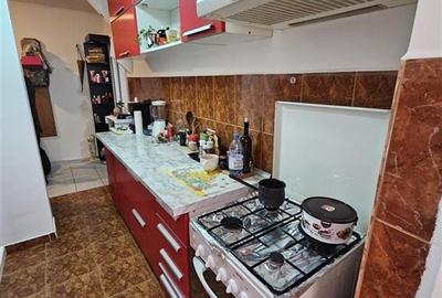 Apartament 3 camere decomandate, zona Astra - 2