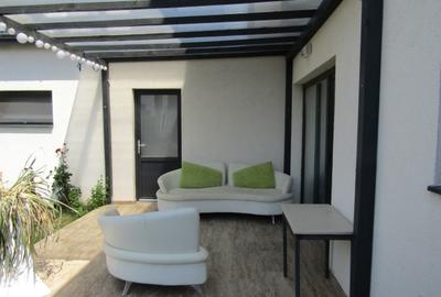 Casă cu 4 camere în Periferie