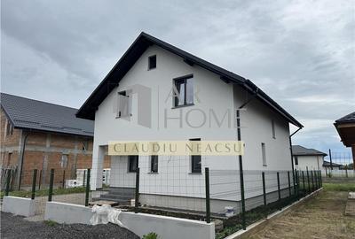 Casă individuală cu 4 camere în Strejnicu