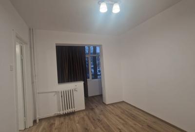 Apartament 2 camere, semidecomandat, 45mp, Craiovita Noua, zona Elena Farago - 1