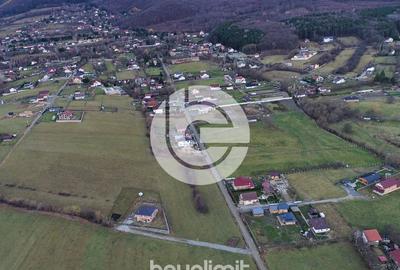 Teren intravilan în Tocile - 39 euro/mp - 4354 m² - 2 fronturi - 10