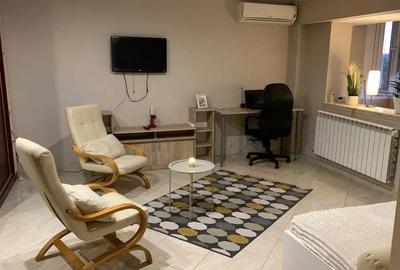 Garsonieră decomandată, mobilată în Băneasa