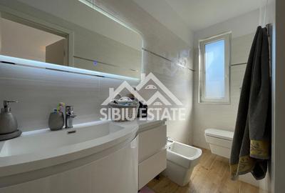 Casa cvadruplex de vanzare 4 camere, 2 locuri de parcare - 25