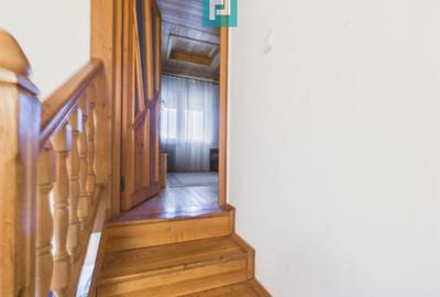 Vilă stil montan, 270 mp, teren 3000 mp - 18