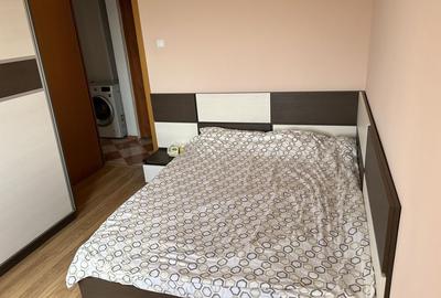 3 camere decomandat, centrala proprie, parcare inclusă, AC în fiecare cameră - 3