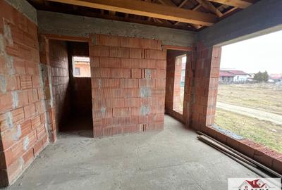 Vanzare casa la rosu in Sard - 4