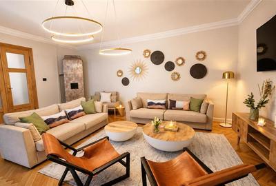 Refugiu urban lux, apartament spectaculos pe aleea pietonala a Postavarului,Cent - 1