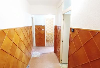 Apartament de 3 camere , 67.5 mp, Parter inalt/4,  str. Lunii- Zorilor - 12