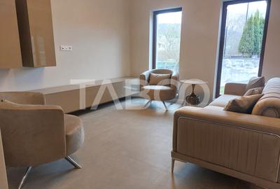 Casa prima inchiriere 5 camere curte 430 mp zona linistita Cisnadie - 1