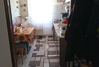 Apartament de vânzare - 3