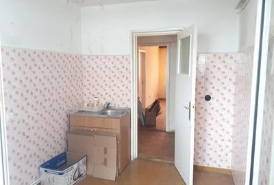 Apartament 3 decomandate Tiglina2 et3/4 ,centrala pret 76 000 euro - 4