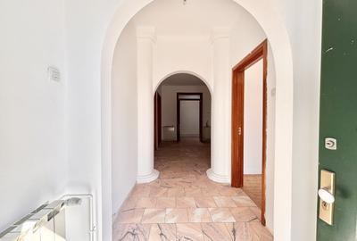 Ideal Birouri cu curte de inchiriat zona Floreasca - 1