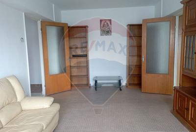 Apartament cu 3 camere de vânzare în zona Bucur Obor - 2