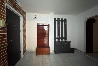 3 cam, 74 mp. decomandat, fara imbunatatiri, et.4, acoperis, Cuza Voda - 19