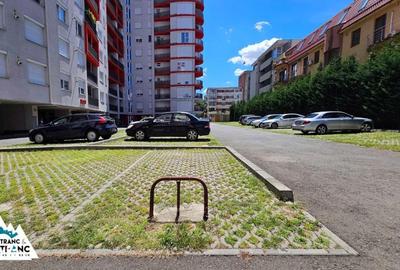 Parcare privata, ingradita, la blocurile Ared din Micalaca - 1