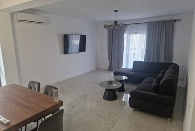 Apartament cu 3 camere decomandat, mobilat în Exterior Est