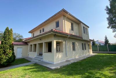 Casă individuală cu 5 camere în Pipera