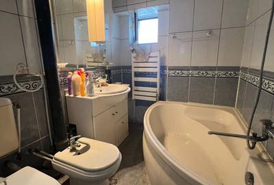 Apartament 3 camere Zona Laris -Finante - etaj 3/4 - 85 mp - 13