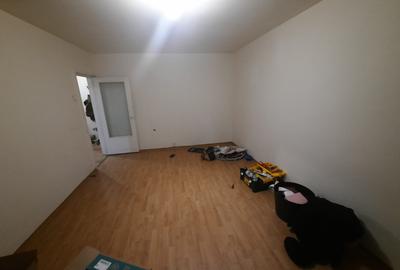 Apartament cu 3 camere decomandat, zona Cug - 2