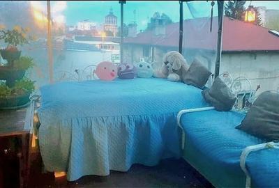 Apartament cu 3 camere decomandat, mobilat în Moșilor