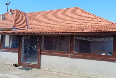 Casă de vânzare cu teren generos – ideală pentru familie - 2