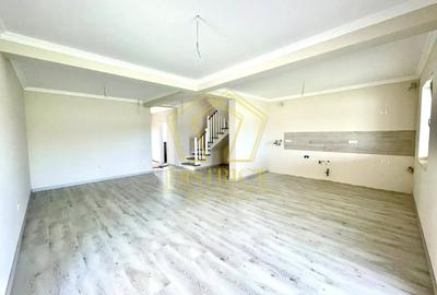 Casa despărțită prin garaj cu 5 camere | Giroc - 1