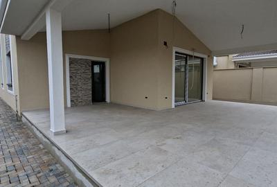 Casă individuală cu 5 camere în Dumbrăvița