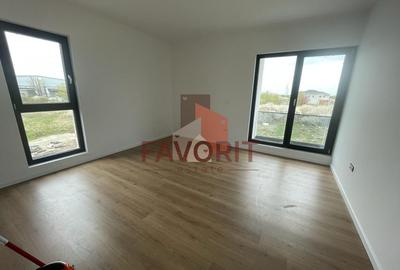 Apartament cu 2 camere decomandat în Buziașului