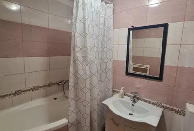 Apartament 3 camere 64 mp parcare! Zona Terra! - 8