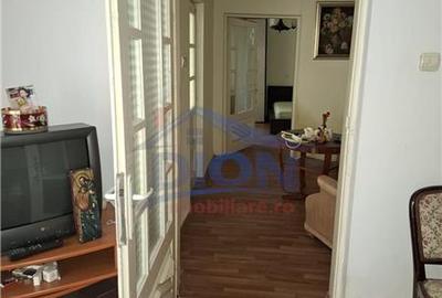 In Calarasi  - Central -Casa si teren  pe strada Grivita - 4