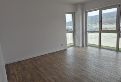 Apartament 3 camere + Boxa+Loc Parcare, Moara de Vant