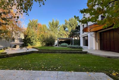 VILA DEOSEBITA / SPATII GENEROASE / CURTE PROPRIE - 59