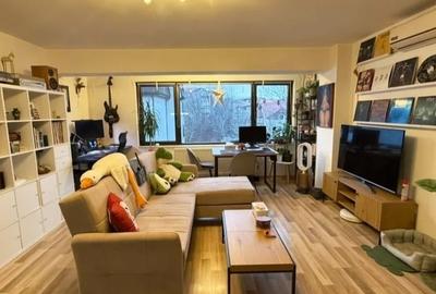 Apartament cu 2 camere decomandat în Nicolina