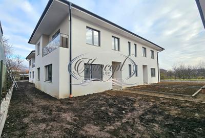 Duplex cu 4 camere în Florești