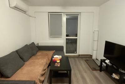 Apartament cu 3 camere semidecomandat, mobilat în Lujerului