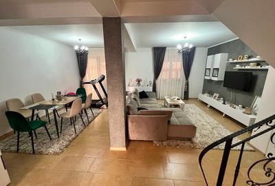 De vanzare-casa etaj-4 camere -Pantelimon ilfov- teren 239 mp - 1